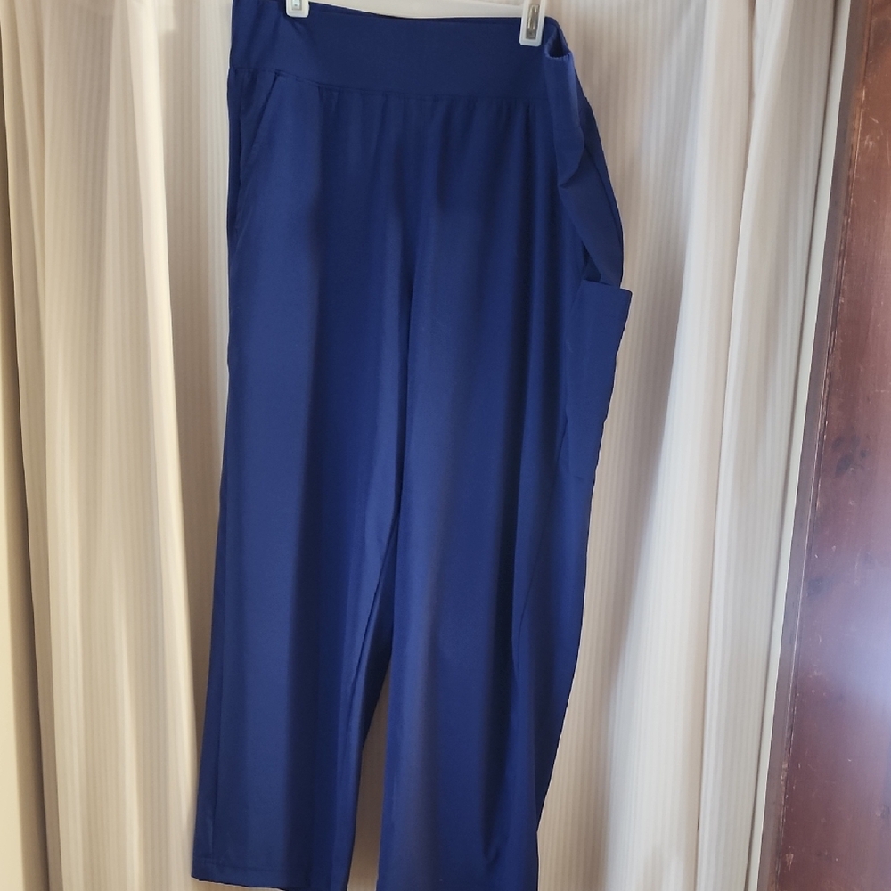 Columbia Women's Navy Cropped Pants